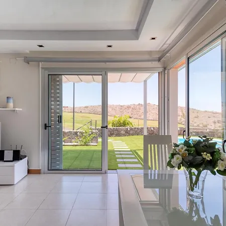 Arcoiris - Renovated&private Pool Vila